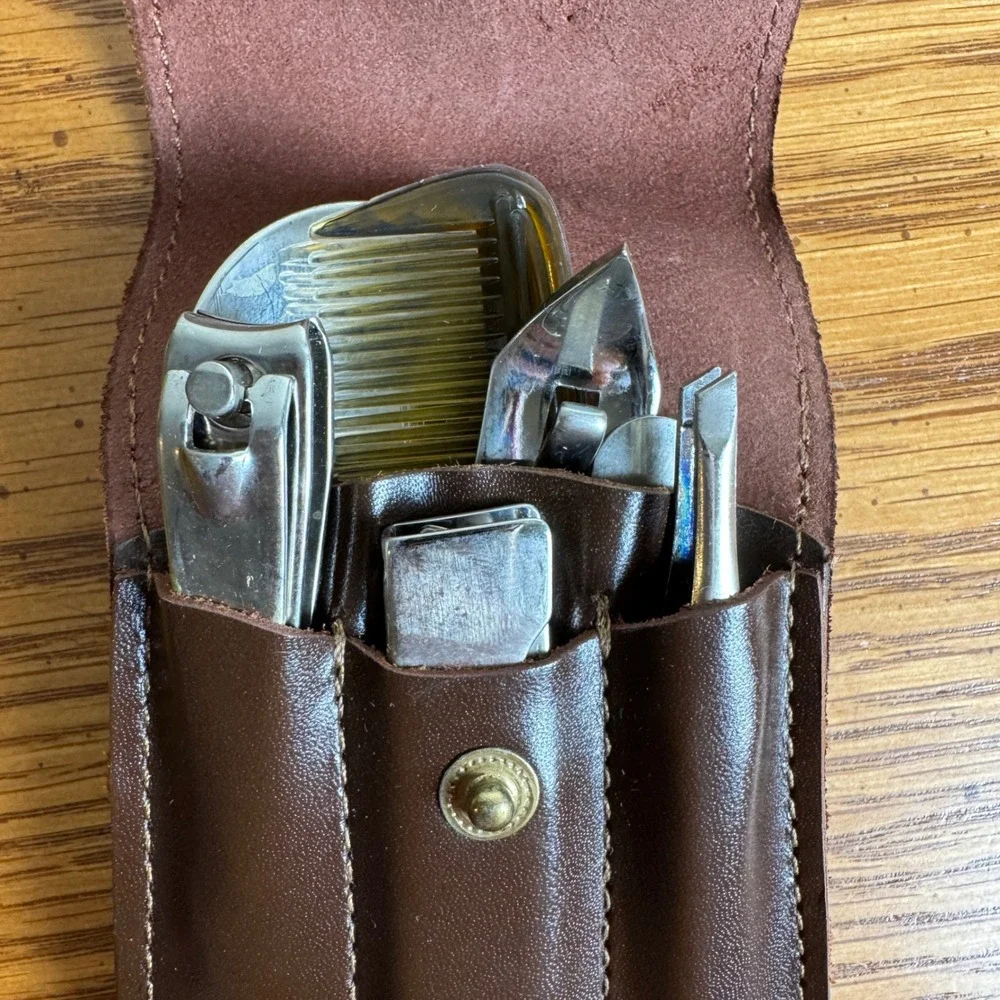 Old National‎ Bank 125th Anniversary Centralia IL Leather Pouch Grooming Tools